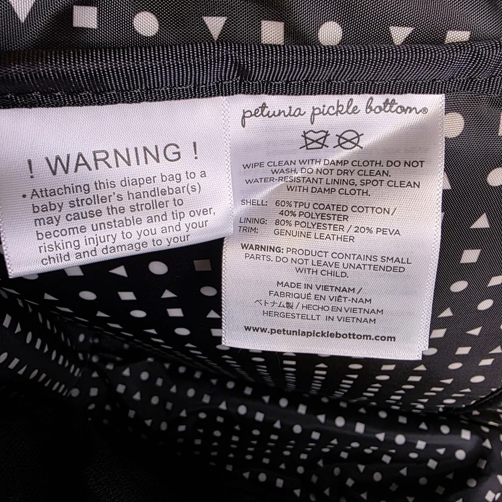 Petunia Pickle Bottom Meta Backpack Graphite/Black Diaper Bag Mom‎ Backpack